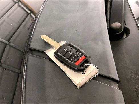 Used 2019 Honda Fit LX image 9