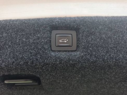 Used 2018 Cadillac CT6 Luxury AWD/4WD image 13
