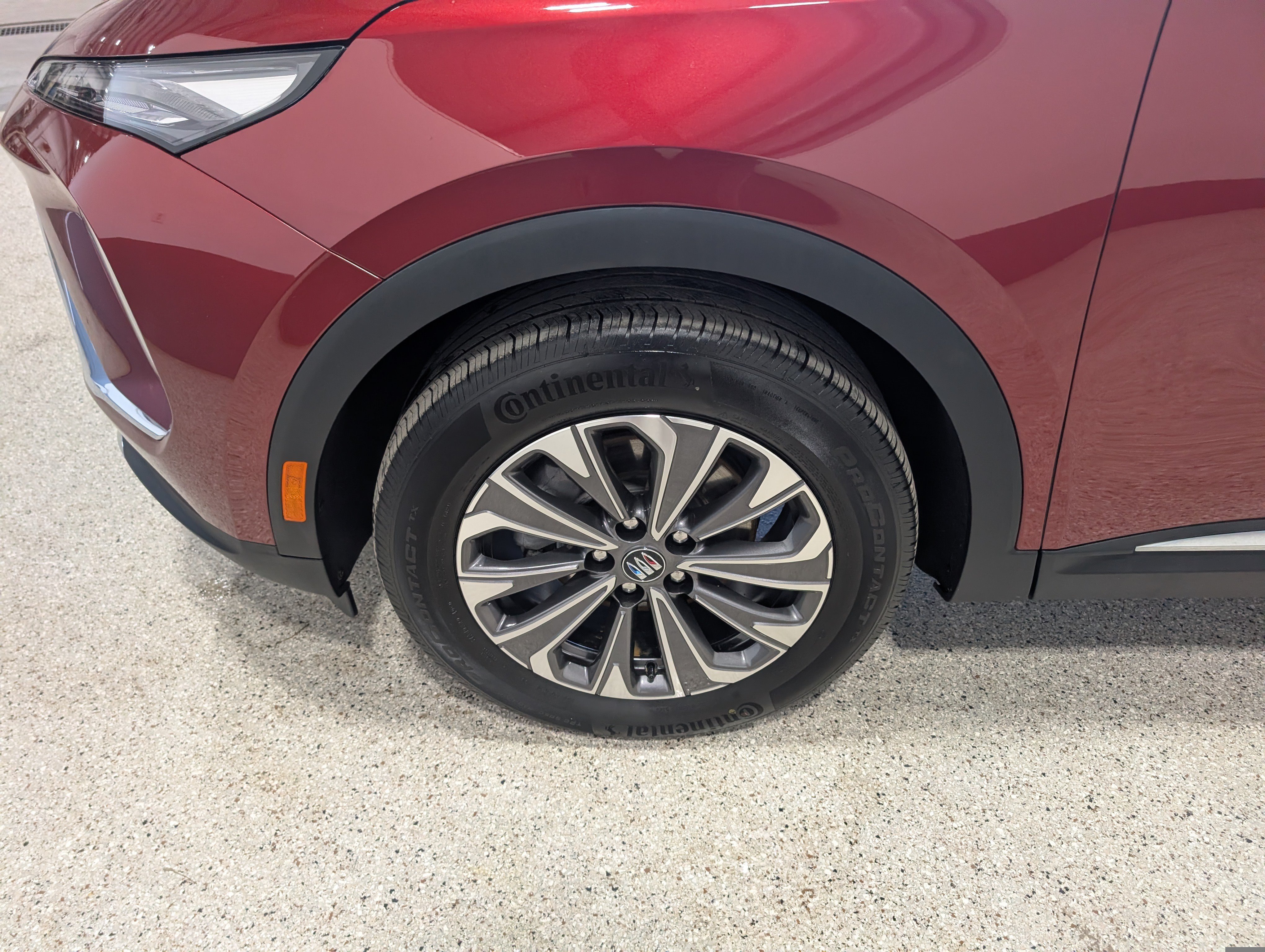 Used 2024 Buick Envision Preferred AWD/4WD image 9