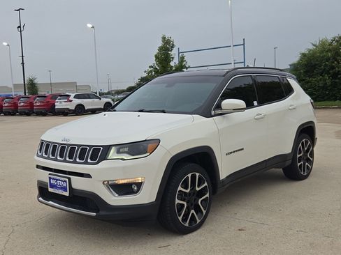 Used 2019 Jeep Compass Limited w/ Safety & Security Group AWD/4WD image 8