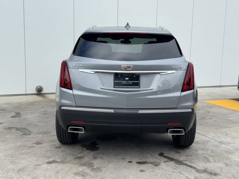 New 2025 Cadillac XT5 Luxury image 8