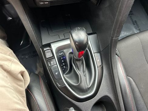 Used 2020 Hyundai Veloster 2.0 Premium image 21