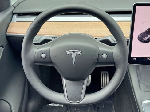 Used 2022 Tesla Model Y Performance AWD/4WD image 18