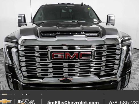 Used 2025 GMC Sierra 2500 Denali image 26