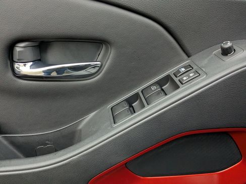 New 2025 Nissan Frontier PRO-4X w/ Pro Convenience Package image 12