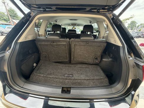 Used 2023 Volkswagen Tiguan SE FWD image 12