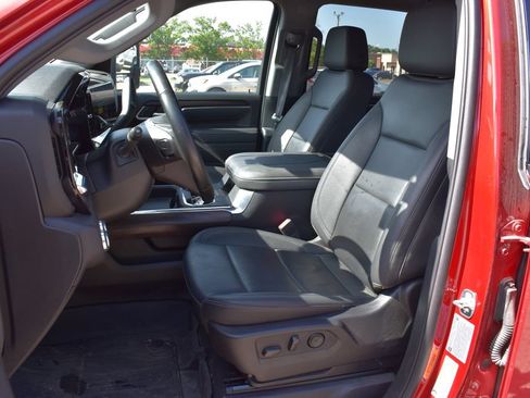 Used 2025 GMC Sierra 3500 SLT w/ SLT Premium Package AWD/4WD image 6