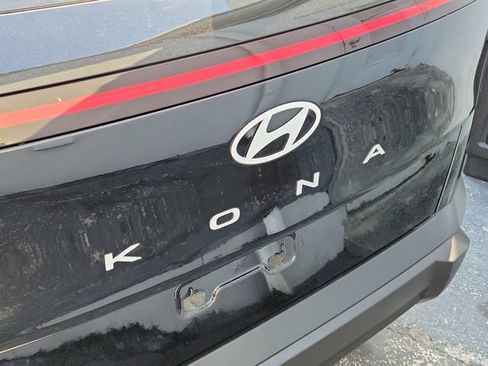 Used 2025 Hyundai Kona SEL FWD image 5