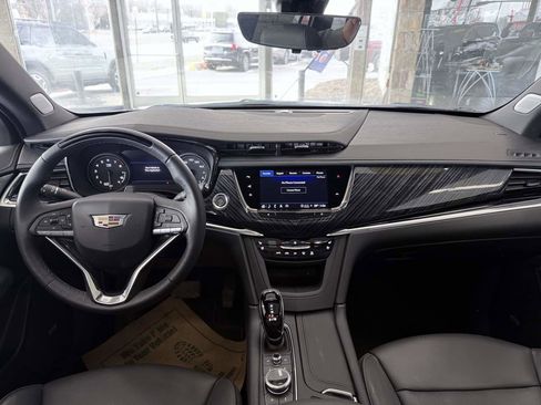 Used 2025 Cadillac XT6 Premium Luxury w/ Technology Package image 42