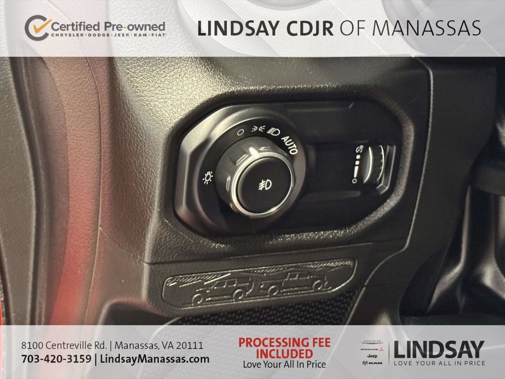 Used 2025 Jeep Wrangler Unlimited Sport AWD/4WD image 30