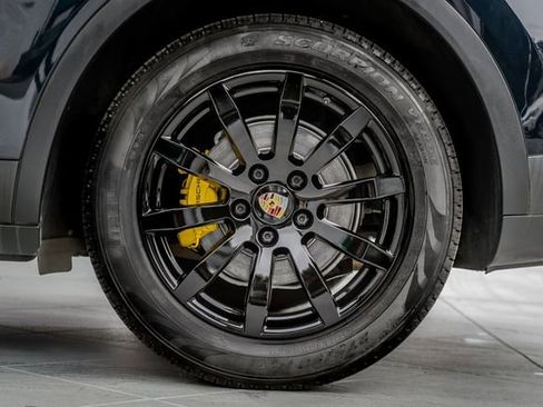 Used 2019 Porsche Cayenne image 14