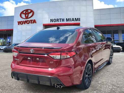 Used 2023 Toyota Corolla SE w/ SE Premium Package image 4