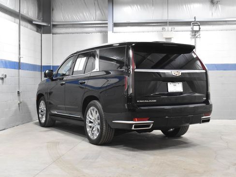 Certified 2023 Cadillac Escalade Premium Luxury Platinum w/ LPO, Floor Liner Package AWD/4WD image 24