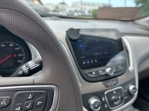 Used 2022 Chevrolet Malibu LS w/ Driver Confidence Package II FWD image 9