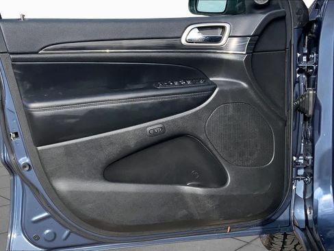 Used 2019 Jeep Grand Cherokee Limited w/ Luxury Group II AWD/4WD image 22