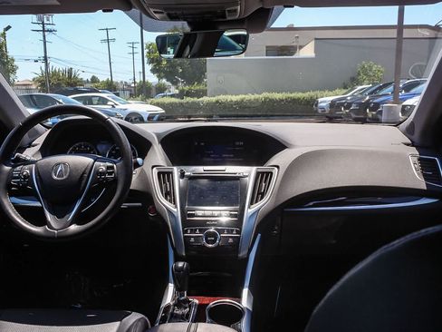 Used 2017 Acura TLX w/ Technology Package FWD image 16