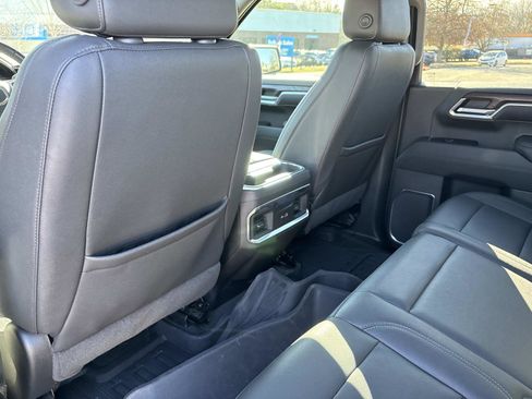 Used 2022 GMC Sierra 1500 SLT w/ SLT Premium Package image 30