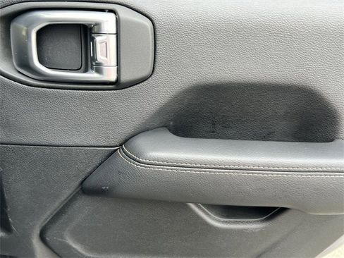 Used 2021 Jeep Wrangler Unlimited Sahara image 40