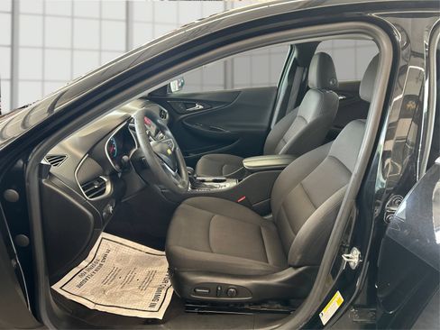 Used 2023 Chevrolet Malibu LT w/ Driver Confidence Package FWD image 9