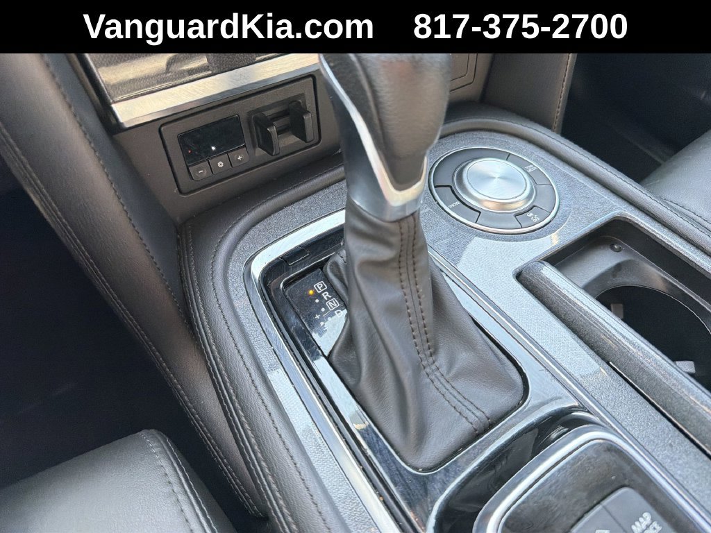 Used 2022 Nissan Armada SV w/ SV Appearance Package RWD image 25