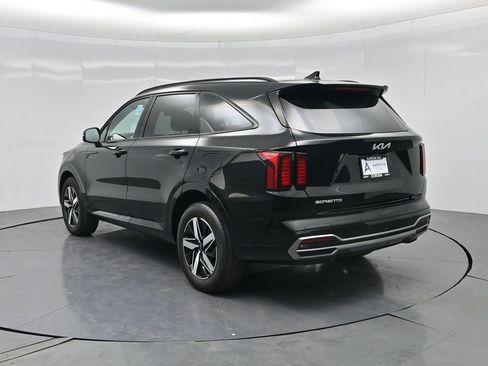 Used 2023 Kia Sorento S w/ Panoramic Sunroof Package FWD image 5