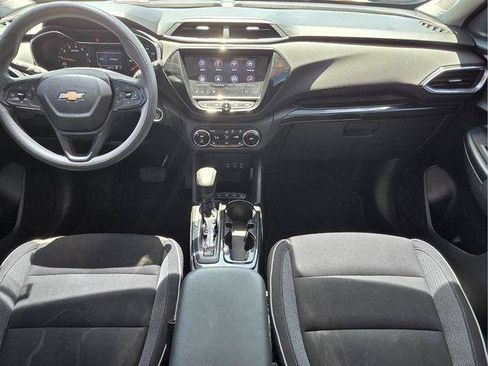 Certified 2021 Chevrolet TrailBlazer LT w/ Convenience Package FWD image 14