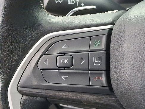 Used 2022 Jeep Grand Cherokee L Limited w/ Black Appearance Package AWD/4WD image 23