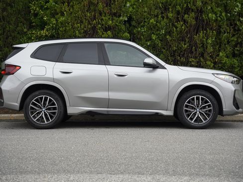 Used 2026 BMW X1 xDrive28i AWD/4WD image 9