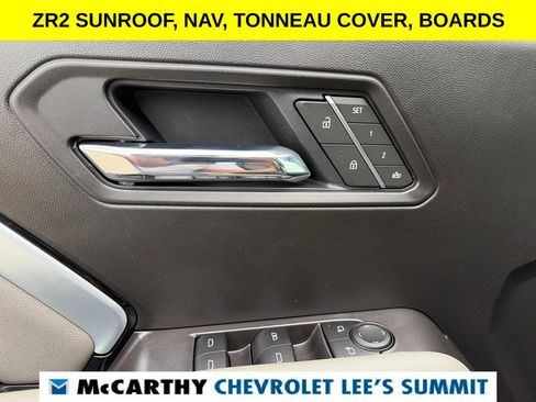 Used 2025 Chevrolet Colorado ZR2 w/ Midnight Edition AWD/4WD image 52