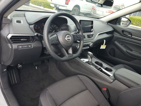 New 2025 Nissan Altima 2.5 S image 9