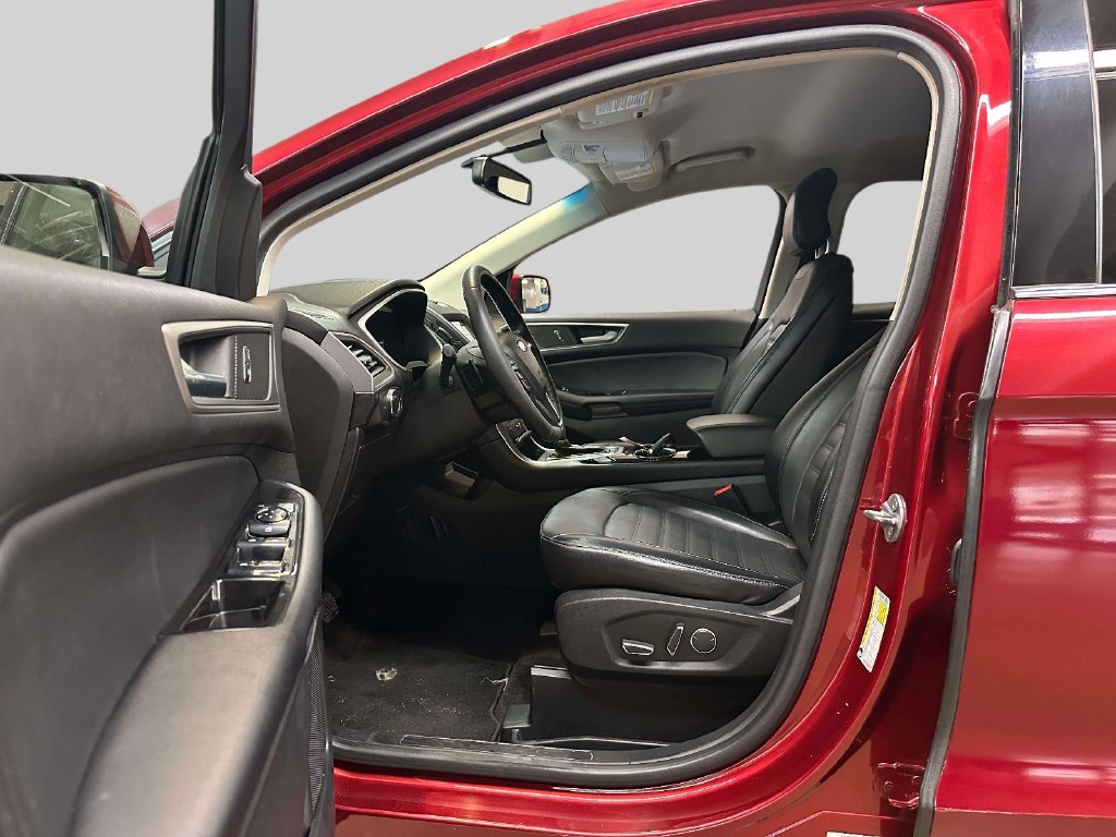 Certified 2018 Ford Edge SEL w/ Equipment Group 201A AWD/4WD image 8