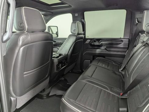 Used 2024 GMC Sierra 2500 AT4X AWD/4WD image 18