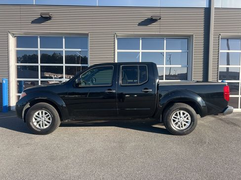 Used 2014 Nissan Frontier SV w/ SV Value Truck Package image 2