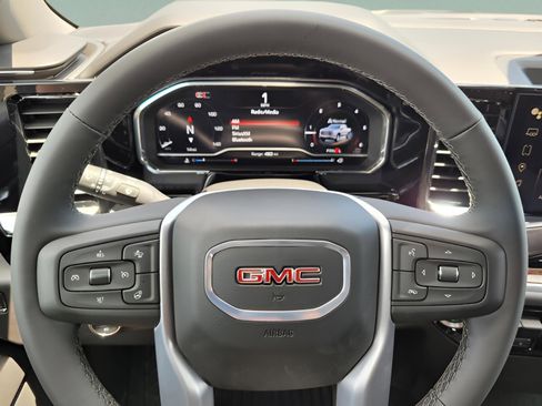 New 2025 GMC Sierra 1500 Elevation image 30