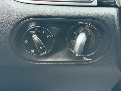 Used 2018 Porsche Macan Sport Edition image 38