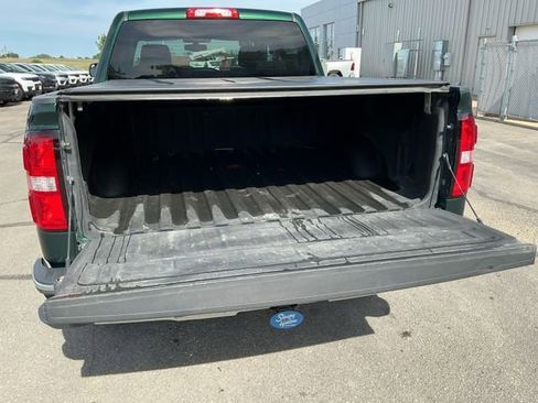 Used 2017 GMC Sierra 1500 SLE w/ SLE Value Package AWD/4WD image 12