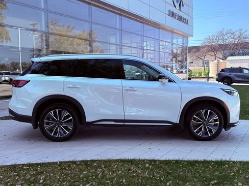 Certified 2026 INFINITI QX60 Luxe w/ Family Package AWD/4WD image 5