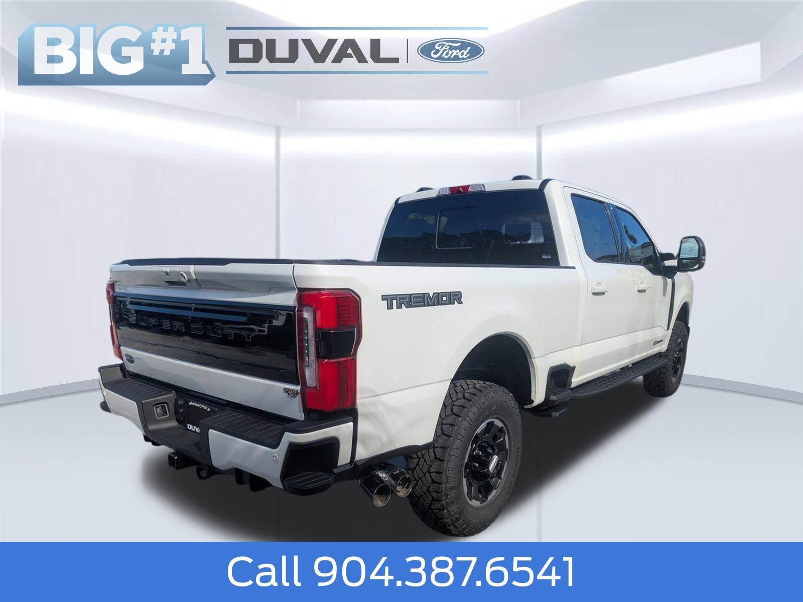 New 2026 Ford F250 Platinum w/ Tremor Off-Road Package AWD/4WD image 4