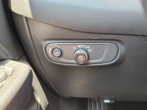 Used 2022 Chevrolet Equinox LT image 32