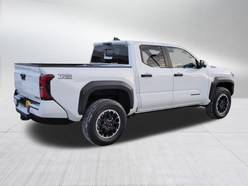 Used 2024 Toyota Tacoma TRD Off-Road image 7