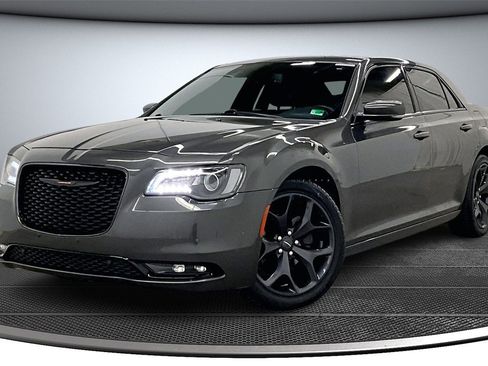 Used 2021 Chrysler 300 S image 3