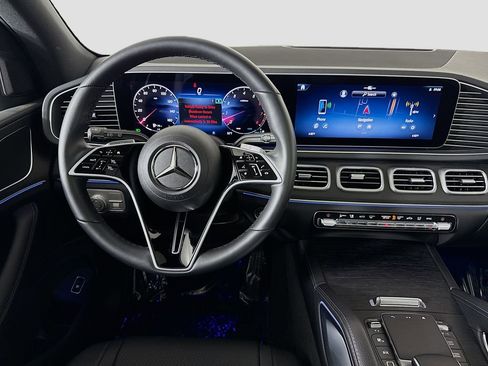 Used 2025 Mercedes-Benz GLE 450 4MATIC w/ AMG Line Exterior image 23
