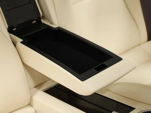 Used 2022 Porsche Panamera image 81