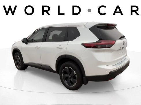 Certified 2025 Nissan Rogue SV image 5