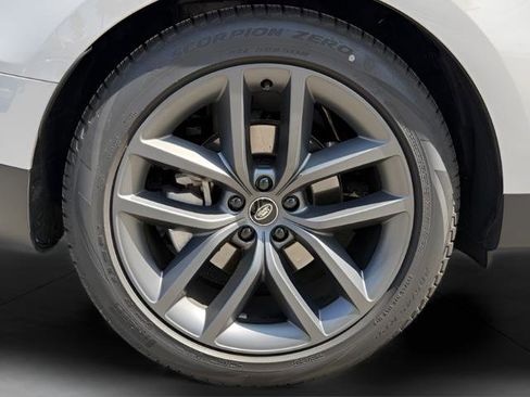 Certified 2025 Land Rover Range Rover Sport SE image 12