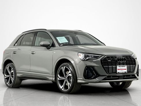 Used 2023 Audi Q3 2.0T Premium Plus w/ Premium Plus Package image 7