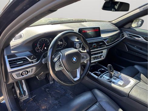 Used 2019 BMW 740i w/ M Sport Package image 6
