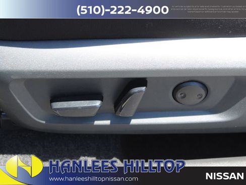 Used 2025 Nissan Rogue SV FWD image 14