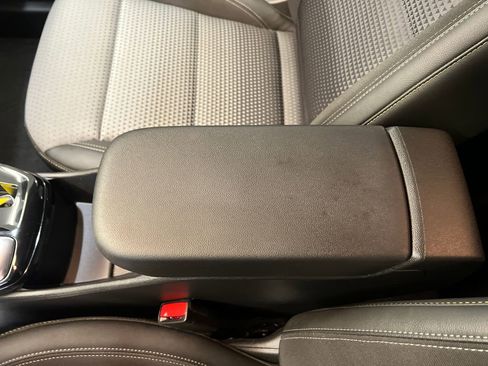 Used 2024 Chevrolet Trax LT FWD image 29
