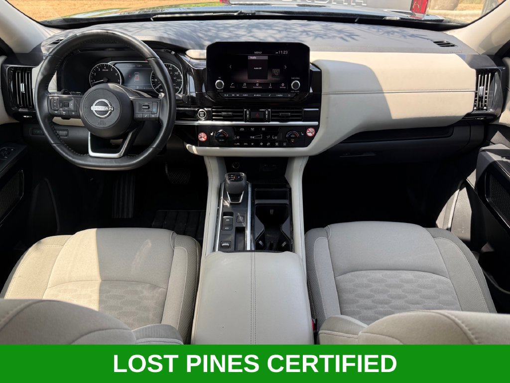 Used 2024 Nissan Pathfinder SV FWD image 22